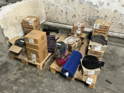 Conveyor belt spare parts – kavel bij Dome Auctions, Neuss
