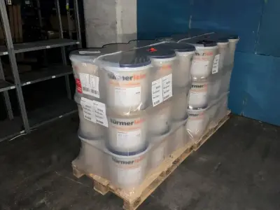 Glue – kavel bij Dome Auctions, Neuss