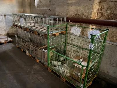 Palletbox (5x) – kavel bij Dome Auctions, Neuss