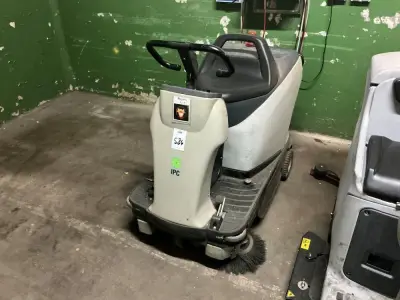 IPC Gansow 1050 floor cleaner – kavel bij Dome Auctions, Neuss