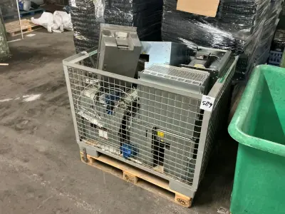 Electrical spare parts – kavel bij Dome Auctions, Neuss