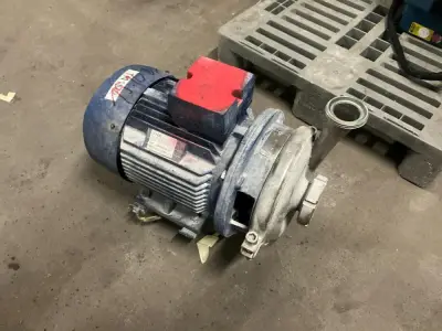 Pump – kavel bij Dome Auctions, Neuss