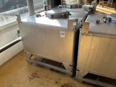 S/S storage tank – kavel bij Dome Auctions, Neuss