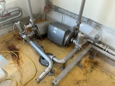 Pump (2x) – kavel bij Dome Auctions, Neuss
