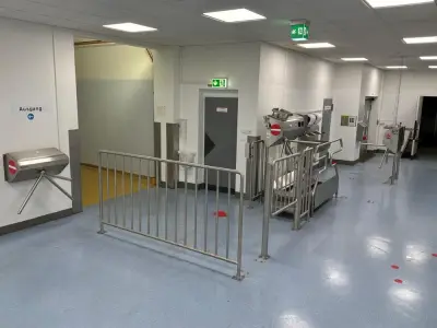 Mohn Hygiene station – kavel bij Dome Auctions, Neuss