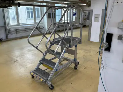 Zarges platform stair – kavel bij Dome Auctions, Neuss