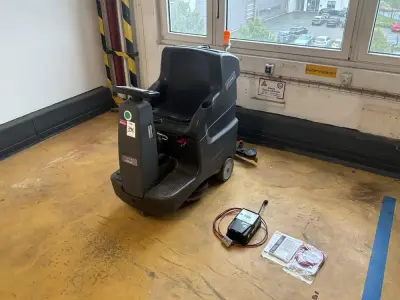 Comet CRS 66 floor cleaner – kavel bij Dome Auctions, Neuss