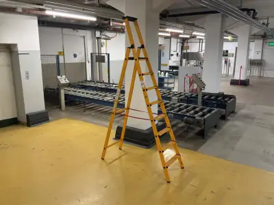 Heca Leitern 1000V Safety stair – kavel bij Dome Auctions, Neuss