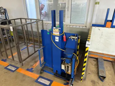 WTT Lifting platform – kavel bij Dome Auctions, Neuss