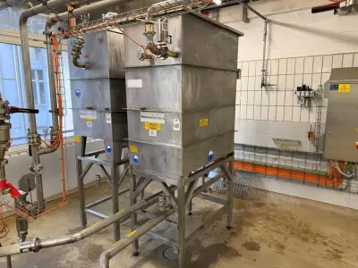S/S vertical storage tank – kavel bij Dome Auctions, Neuss