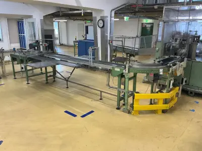 belt / roller conveyor – kavel bij Dome Auctions, Neuss
