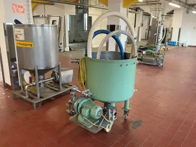 Storage tank with pump – kavel bij Dome Auctions, Neuss