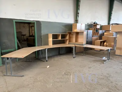 umfangreiche Büroraumausstattung – kavel bij IVG, Bissendorf