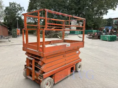 Scheren-Hubbühne SKYJACK – kavel bij IVG, Bissendorf