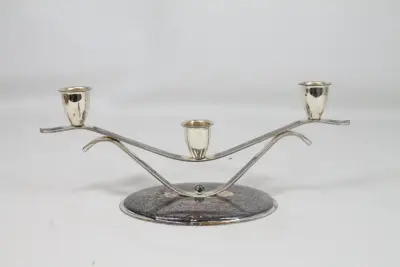 Metalen driearmige kandelaar – kavel bij De Kringwinkel, Brecht