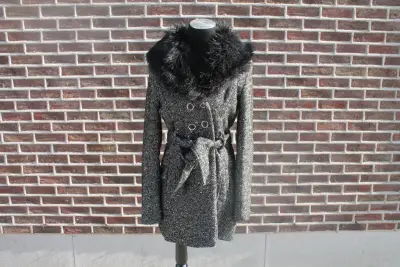 Grijze Guess tweed winterjas - maat 36 – kavel bij De Kringwinkel, Brecht