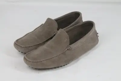 Taupe suède driving loafers - TOD'S - Maat 43 – kavel bij De Kringwinkel, Brecht