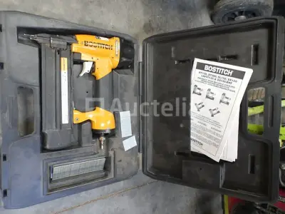Bostitch BT200-2 Pneumatische Spijkermachine – kavel bij Auctelia, Tintigny