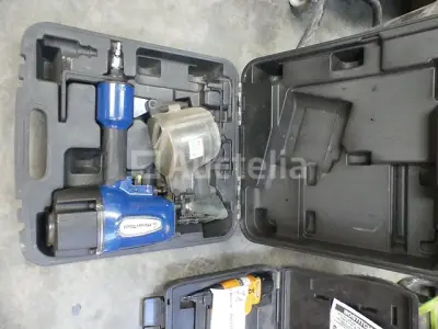 Hewi Tool Pneumatische Spijkermachine – kavel bij Auctelia, Tintigny