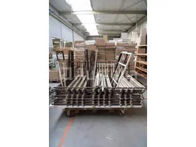 Complete medicijnrek – kavel bij Auctelia, Kortrijk