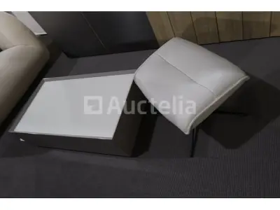 Salontafel met poef – kavel bij Auctelia, Mont-de-l'Enclus