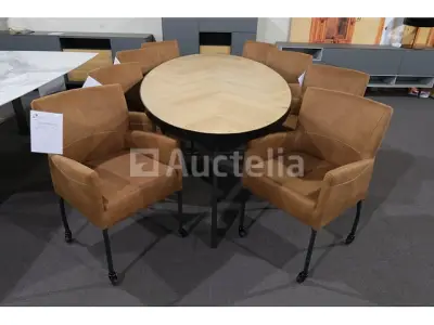 Tafel- en stoelenset – kavel bij Auctelia, Mont-de-l'Enclus