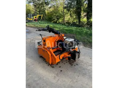 ELIET GZC100 2017 grasvlinder – kavel bij Auctelia, Court-Saint-Étienne