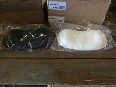 8x Badkussens, wit/zwart – kavel bij Onlineveilingmeester, Zutphen