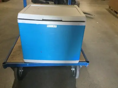 Koelbox, 40 liter Mobicool, C 40 23000, blauw/wit – kavel bij Onlineveilingmeester, Zutphen