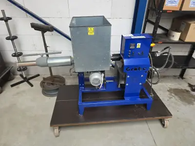 Bricket persmachine Grobe Profilis home – kavel bij Auctim, Mortsel