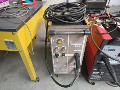 Verrijdbare compacte mig/mag toestel ESAB Power – kavel bij Auctim, Mortsel