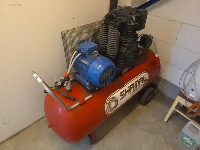 Verrijdbare lucht compressor SHAMAL CT750/300 – kavel bij Auctim, Mortsel