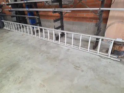 (3x) Diverse ladders NN – kavel bij Auctim, Mortsel