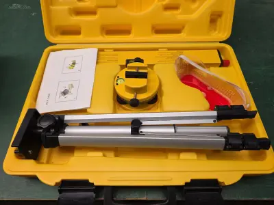 Laser waterpas PEREL REF 3430 – kavel bij Auctim, Mortsel