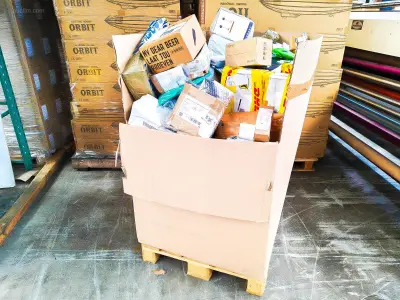 Pallet Postpakketten 152 kg – kavel bij Auctim