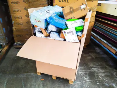 Pallet Postpakketten 143 kg – kavel bij Auctim