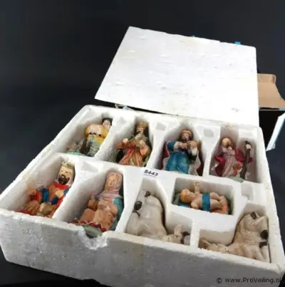 9-delige vintage porseleinen kerststalset van – kavel bij ProVeiling, Wageningen