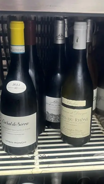 Lot n° 28 — 12 bouteilles de vin – kavel bij Auctionline