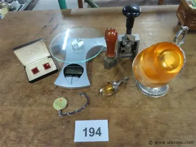 Gemengd lot volgens foto – kavel bij Vlavem