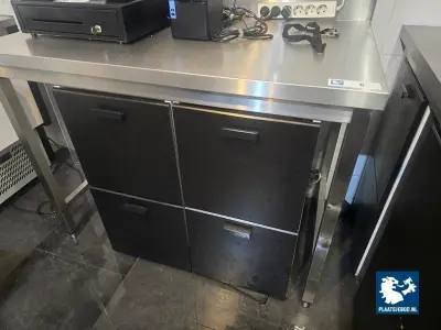 1 x RVS werktafel met 1 x 4-lade onderkast met diverse inhoud – kavel bij Plaats Je Bod, Amsterdam