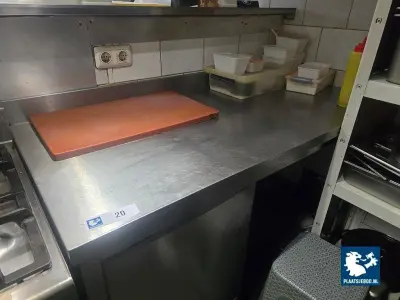 1 x RVS werktafel met tafelmodel koelkast – kavel bij Plaats Je Bod, Amsterdam
