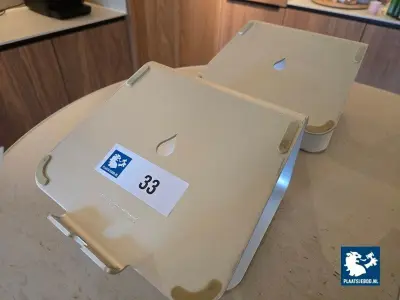 2 x Laptop standaard – kavel bij Plaats Je Bod, Amsterdam
