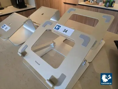 2 x Laptop standaard – kavel bij Plaats Je Bod, Amsterdam