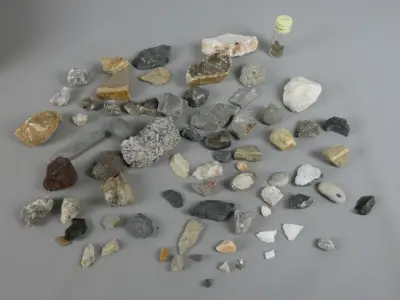 Verzameling mineralen en gesteenten – kavel bij De Kringwinkel, Diest