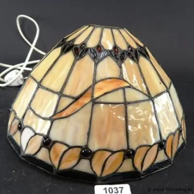 Tiffanystile wandlamp in art-nouveaustijl – kavel bij ProVeiling, Wageningen