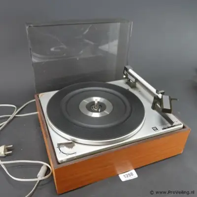 Perpetuum Ebner (PE) 2010 platenspeler – kavel bij ProVeiling, Wageningen