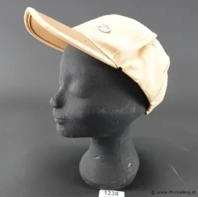 Originele Prada cap – kavel bij ProVeiling, Nederland