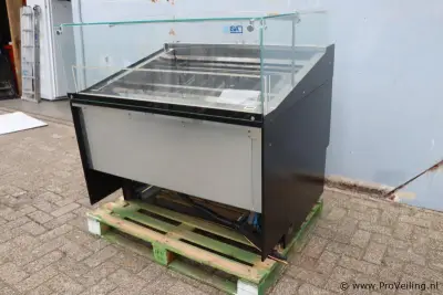 ISA Italy ijsvitrine model Vetrinati Kelly zonder koelmotor – kavel bij ProVeiling, Emmeloord