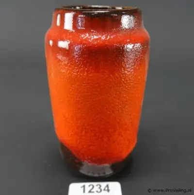 Vintage West-Duitse keramische vaas in Fat Lava-stijl – kavel bij ProVeiling, Nederland