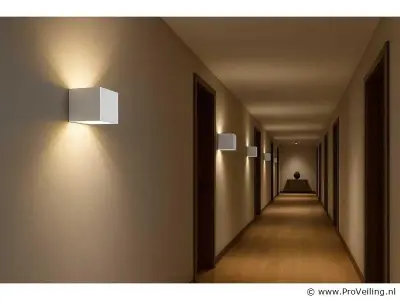 6 x Wandlamp – Tweerichtings LED – Kubus – 2 x 5W – Wit – kavel bij ProVeiling